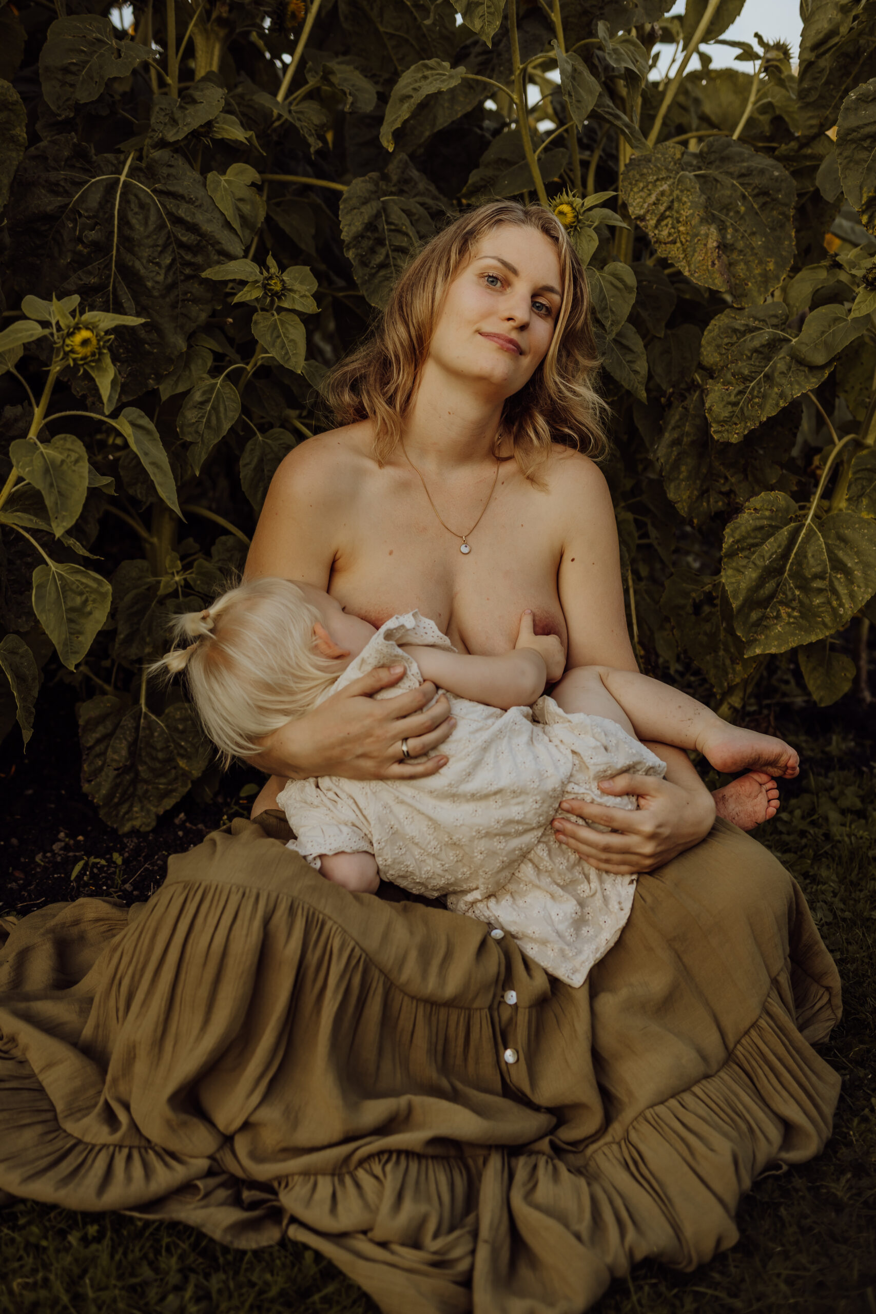 Borstvoeding fotoshoot natuur bloot
